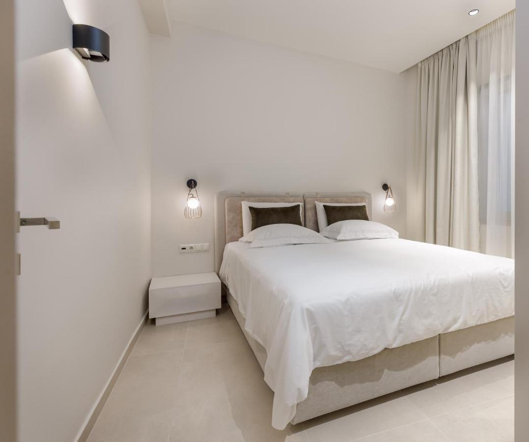 Kales Sea View Suites 이라피트라 외부 사진