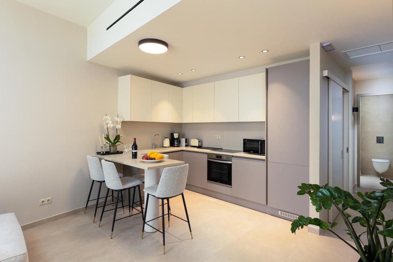 Kales Sea View Suites 이라피트라 외부 사진