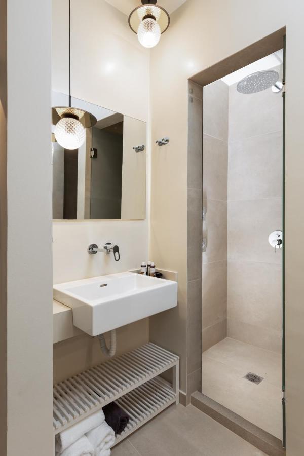 Kales Sea View Suites 이라피트라 외부 사진