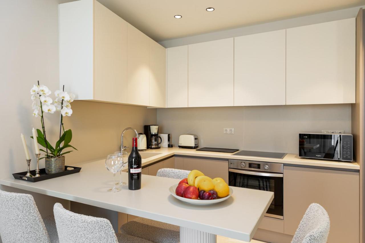 Kales Sea View Suites 이라피트라 외부 사진